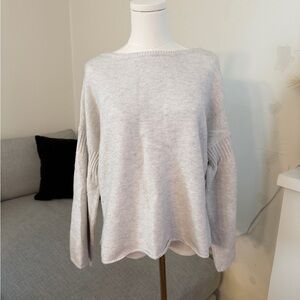 Lou and Grey Women's Light Gray Sweater